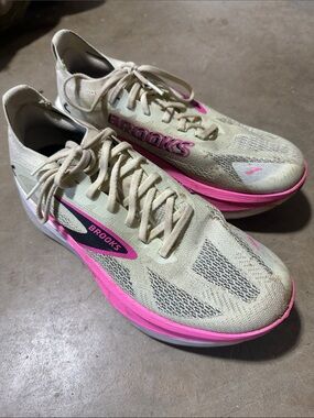 Brooks Womens Hyperion Max 3 sz 10